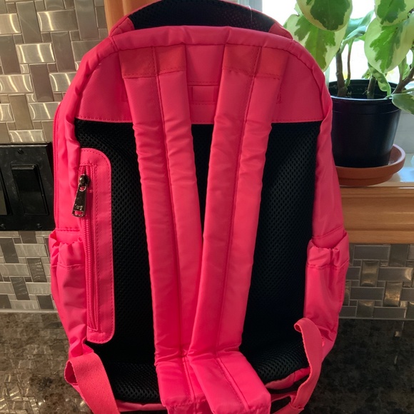 LUG HOPPER MAGENTA. -  NWT - Picture 4 of 9